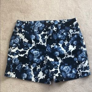 The Limited women’s shorts size 10 NWOT